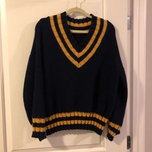 **SOLD** V-neck sweater
